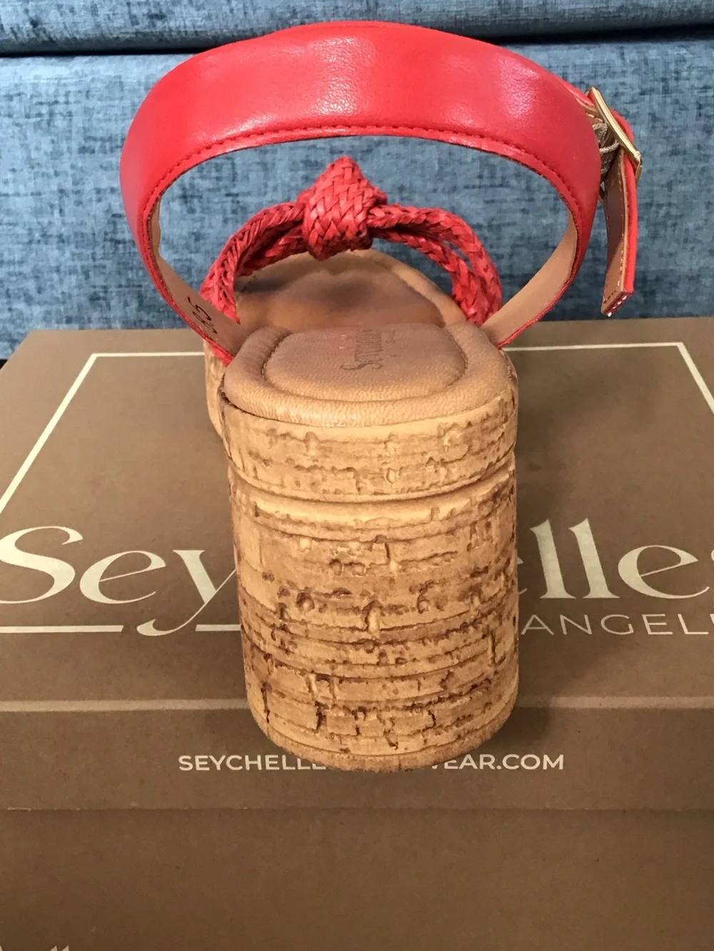 Seychelles bold red